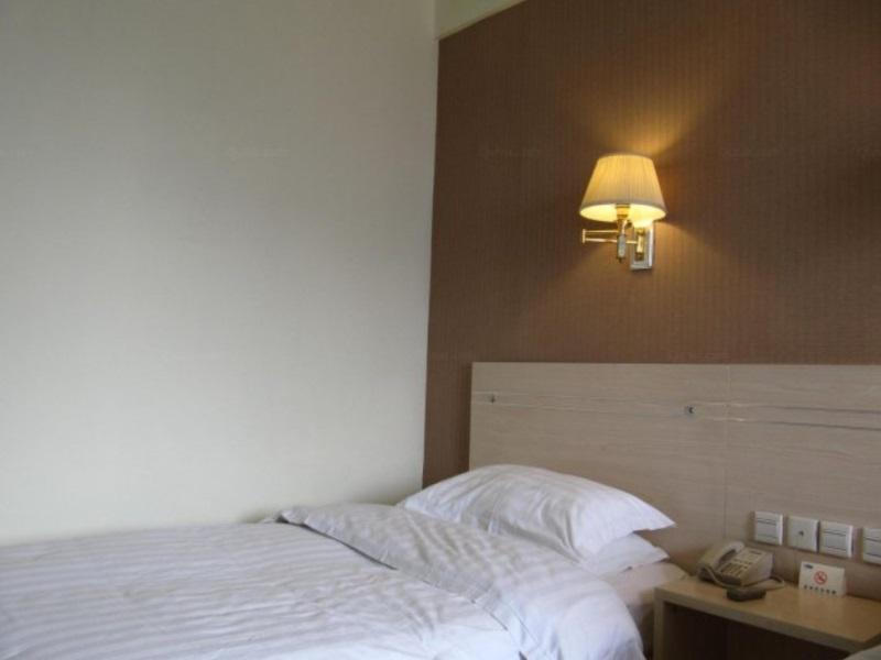Anyi 158 Hotel Chengdu East Ma Peng Экстерьер фото