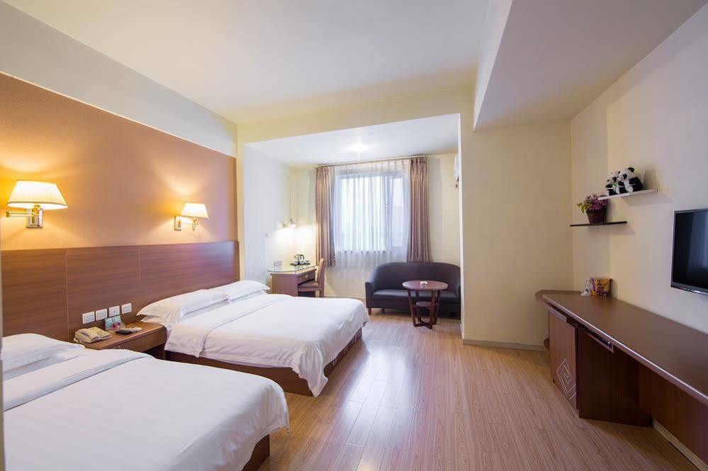 Anyi 158 Hotel Chengdu East Ma Peng Экстерьер фото